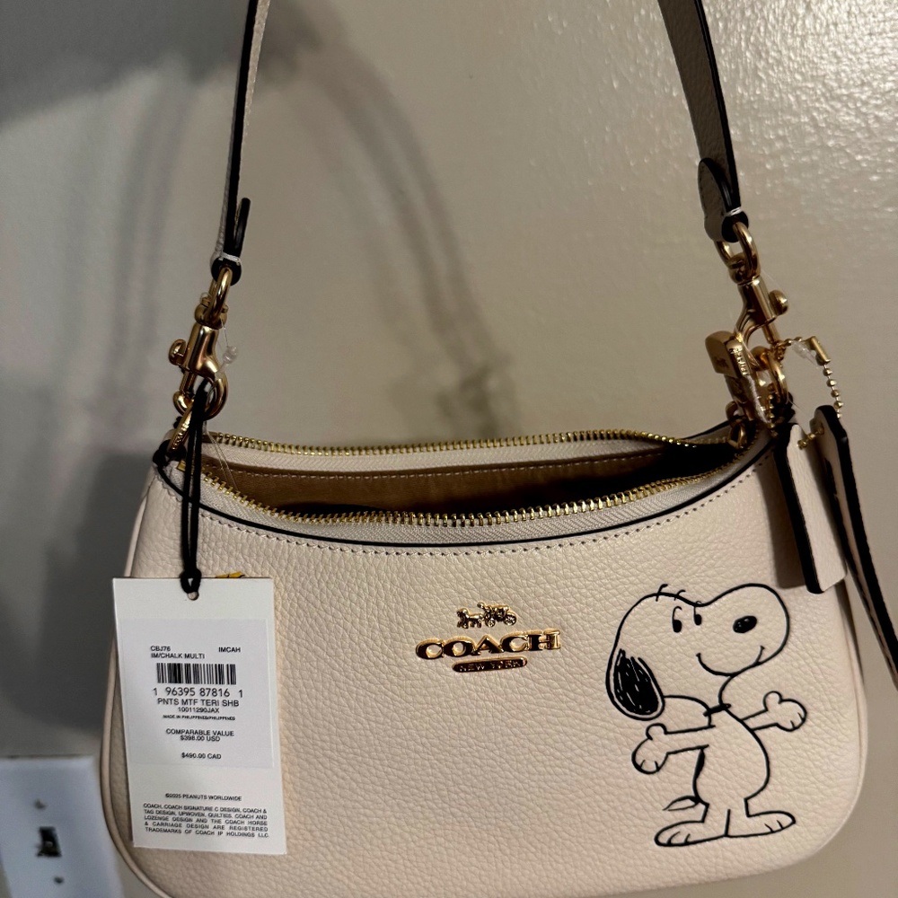 BNWT Coach X Peanuts Teri Shoulder Bag With Snoopy